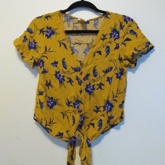 Floral Top - Picture 1 of 2